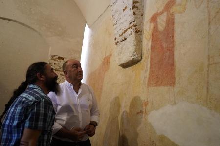 Imagen Miguel Ángel de Vicente se acerca a otros cinco pueblos de Tierra de Pinares en su recorrido por la realidad cotidiana de toda la provincia de Segovia